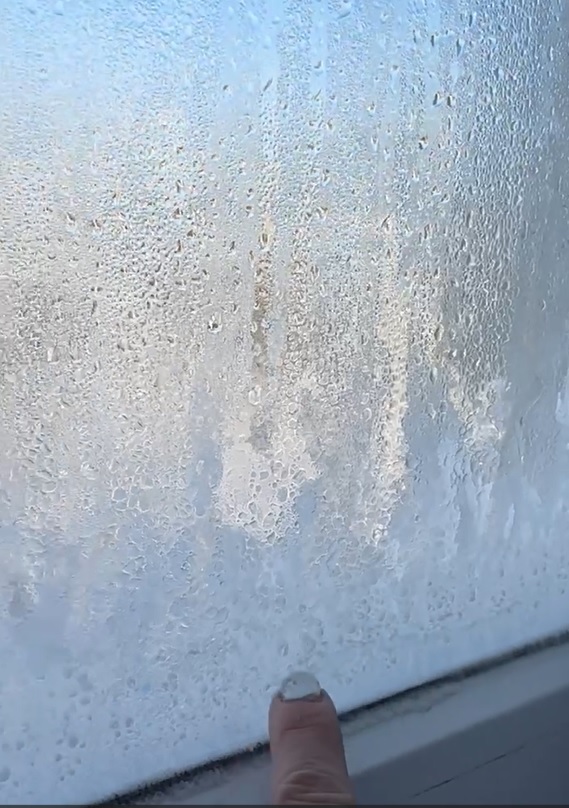 Ситуація критична. Будинок на лівому березі Києва 9 діб без тепла: подробиці